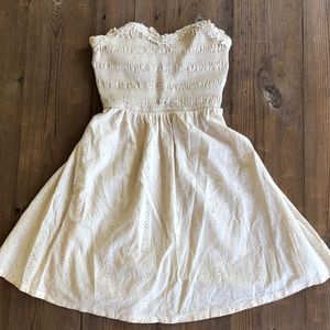 Cute mini dress, ruffle detailing